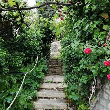 Gite L'abri Au Coeur Du Luberon *